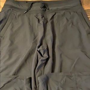 EUC KIRKLAND ACTIVE PANTS